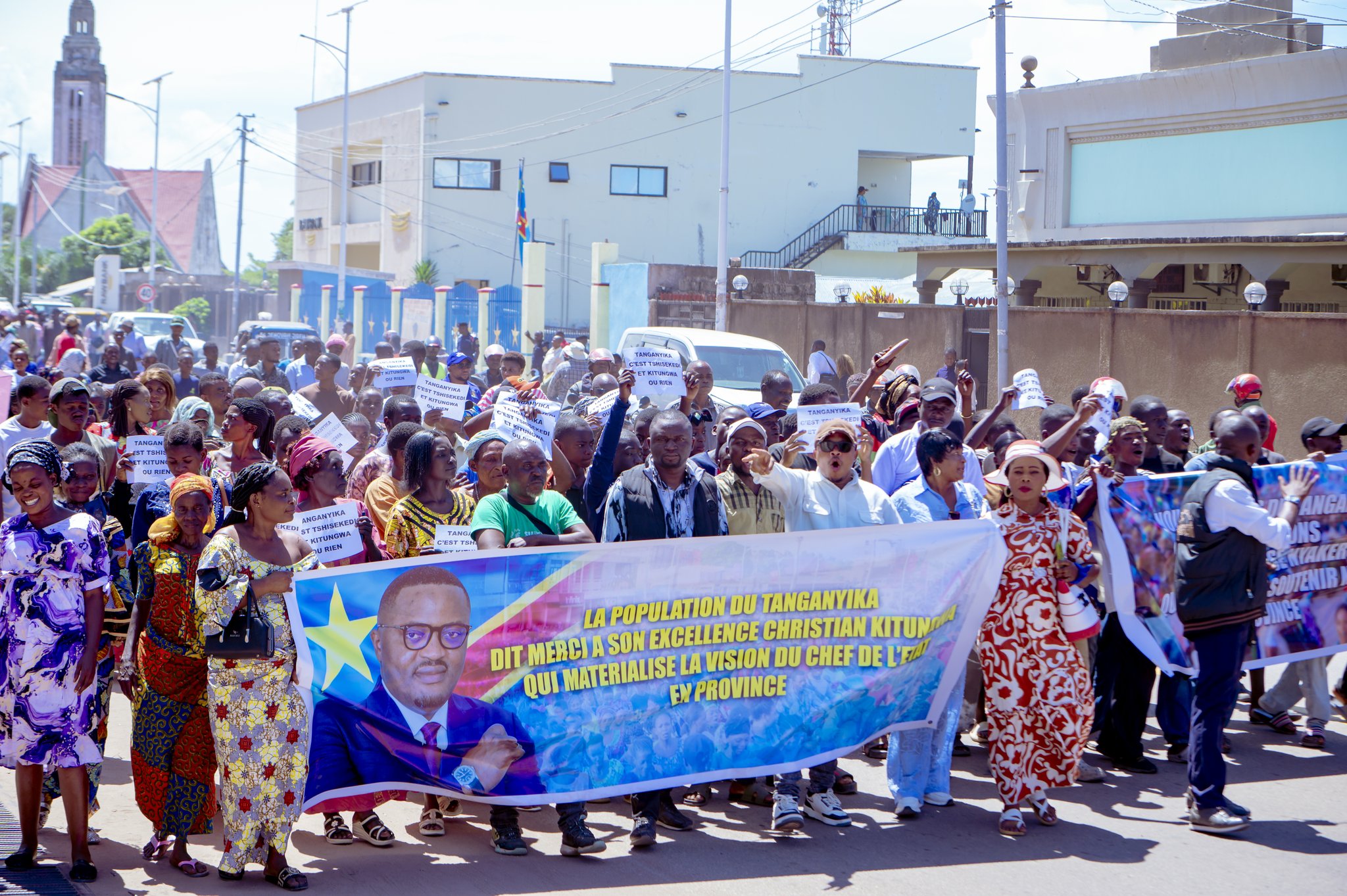 Tanganyika : démonstration de force populaire autour du Gouverneur Christian Kitungwa sur fond de tensions politiques
